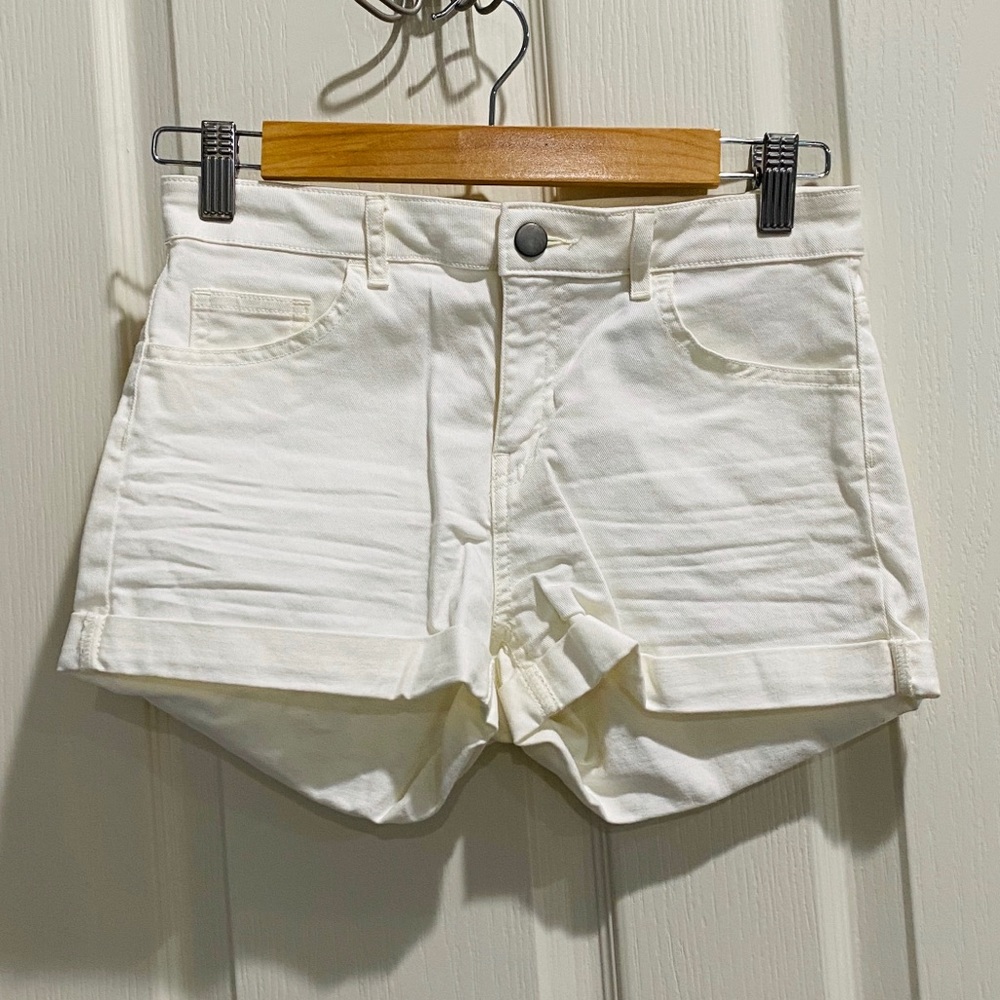 H&M white denim short shorts